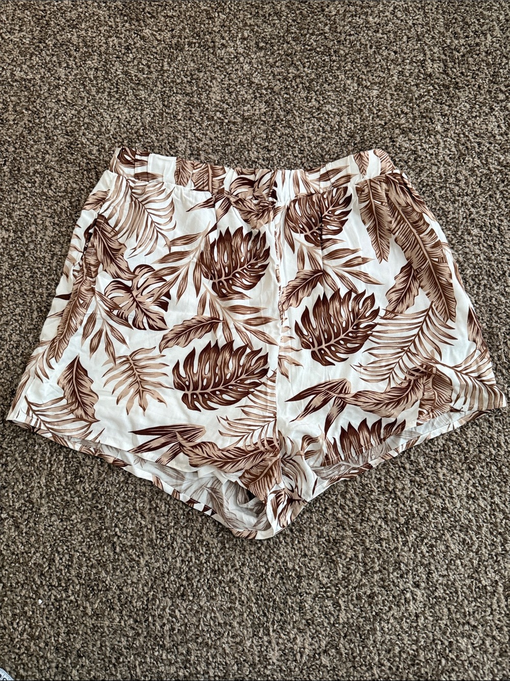 Better Together Leaf Print Women's Shorts - Cream and Brown